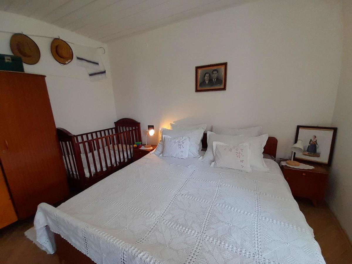 Dida Roko, Rustikalni Apartman S Terasom Kastela Exterior photo